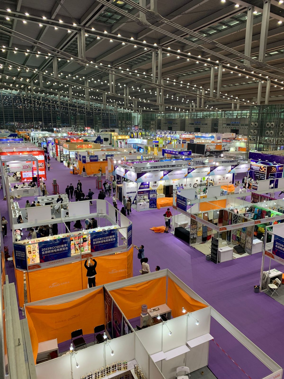 Comment faire de l’aménagement du stand un projet d’équipe ?